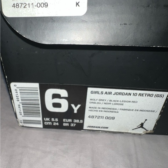 Jordan Retro 10. 6Y. Well taken care of. Box included. Fast shipping. - Picture 3 of 3